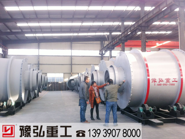 客戶(hù)參觀三回程沙子干燥設(shè)備 客戶(hù)參觀三回程沙子干燥設(shè)備