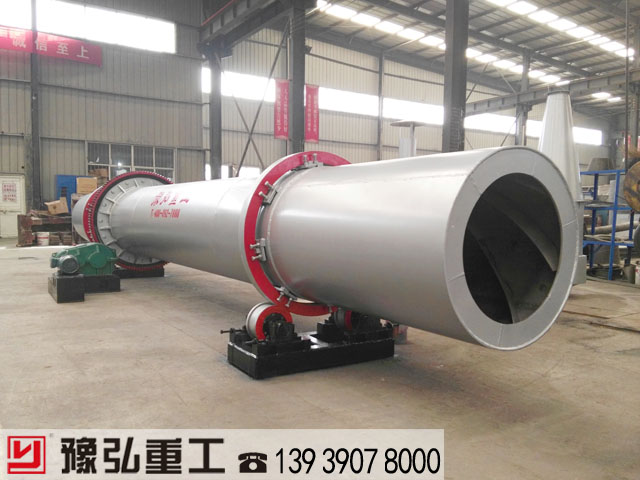 豫弘廠區(qū)的石英砂烘干機(jī) 豫弘廠區(qū)的石英砂烘干機(jī)