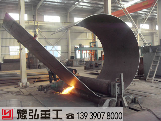 豫弘廠區(qū)的太陽能泥煤烘干設(shè)備加工圖 豫弘廠區(qū)的太陽能泥煤烘干設(shè)備加工圖